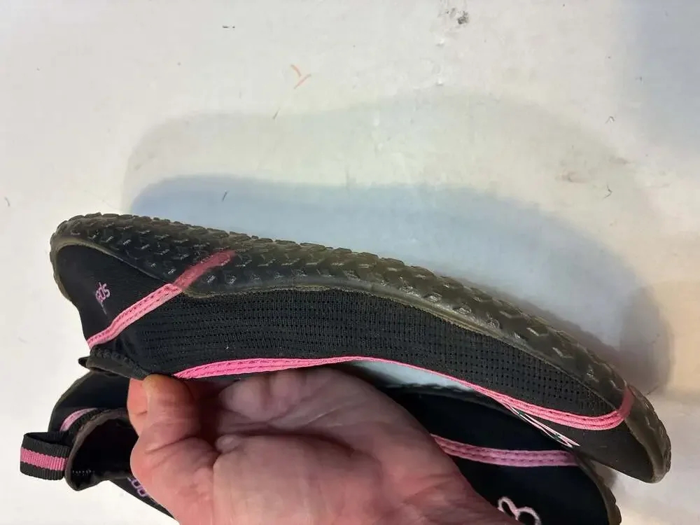 Speedo Girls Zipwalker Water Shoes Black Pink Size M Swim Shoes